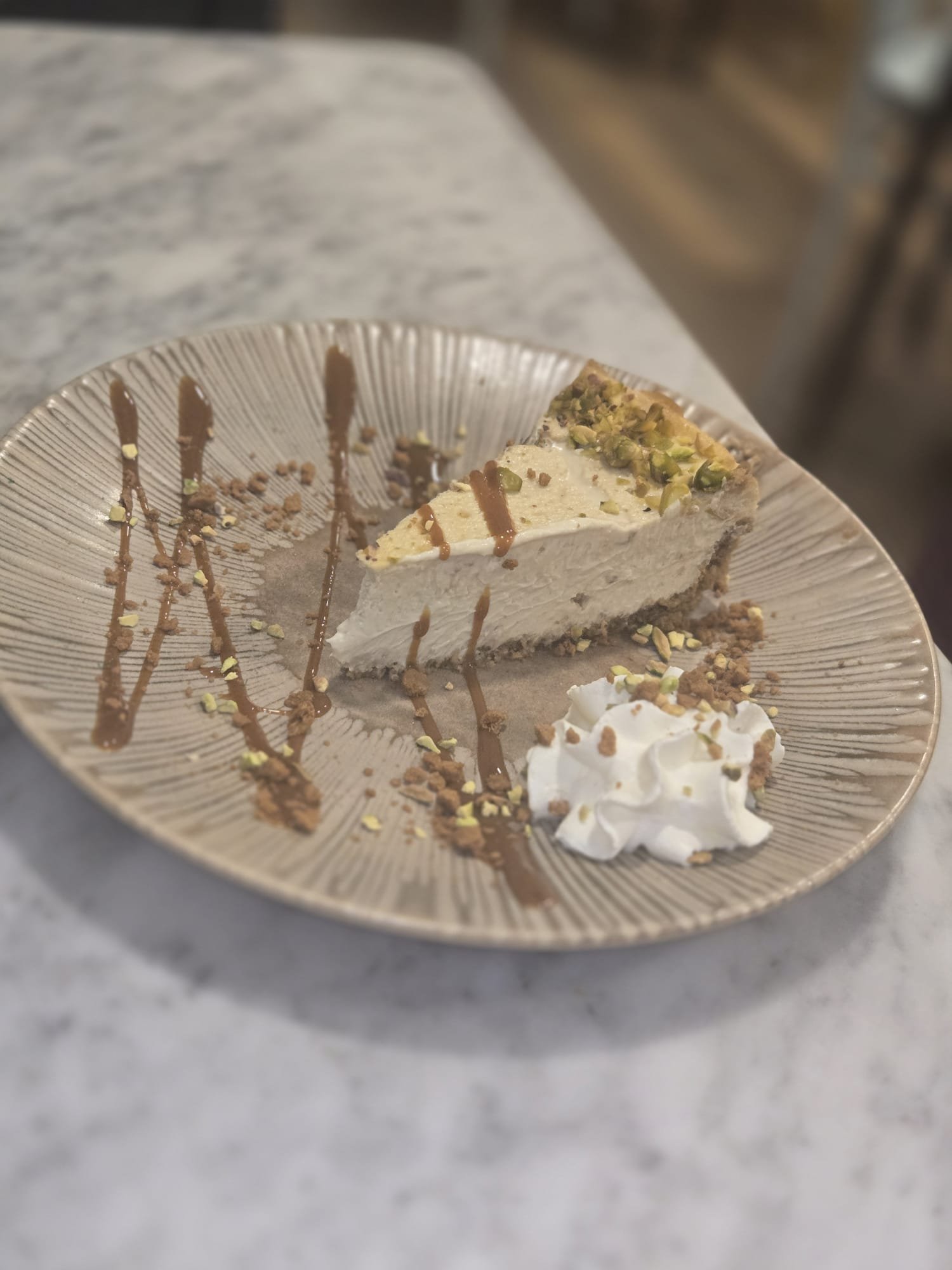 Tarta de queso cremosa con pistacho